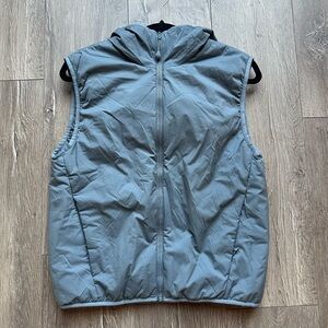 Aritzia TNA The Pillow Puff Packable Vest size XS